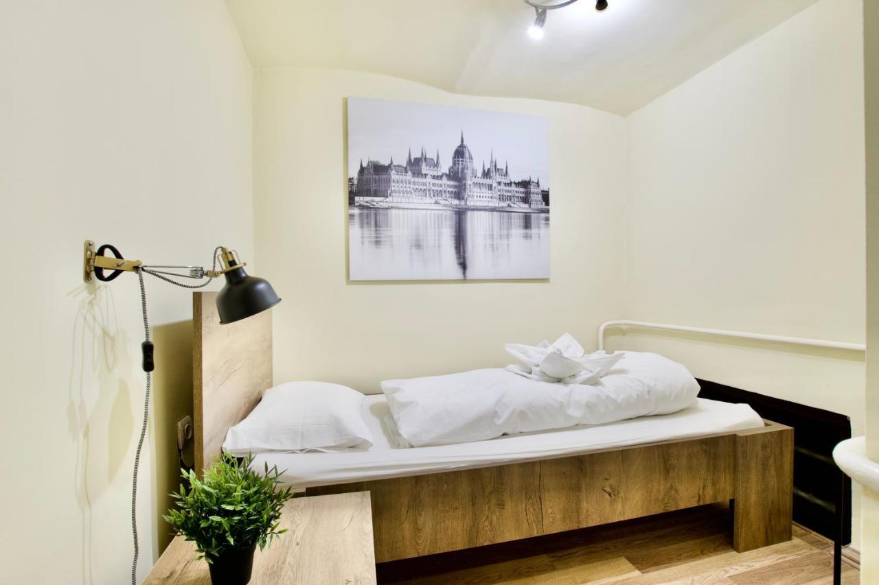 Ecostay Apartment Zoltan Street Budapest Ngoại thất bức ảnh